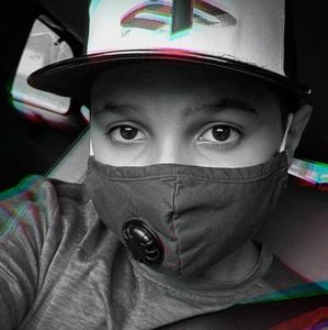 Meet your Posher, Alex